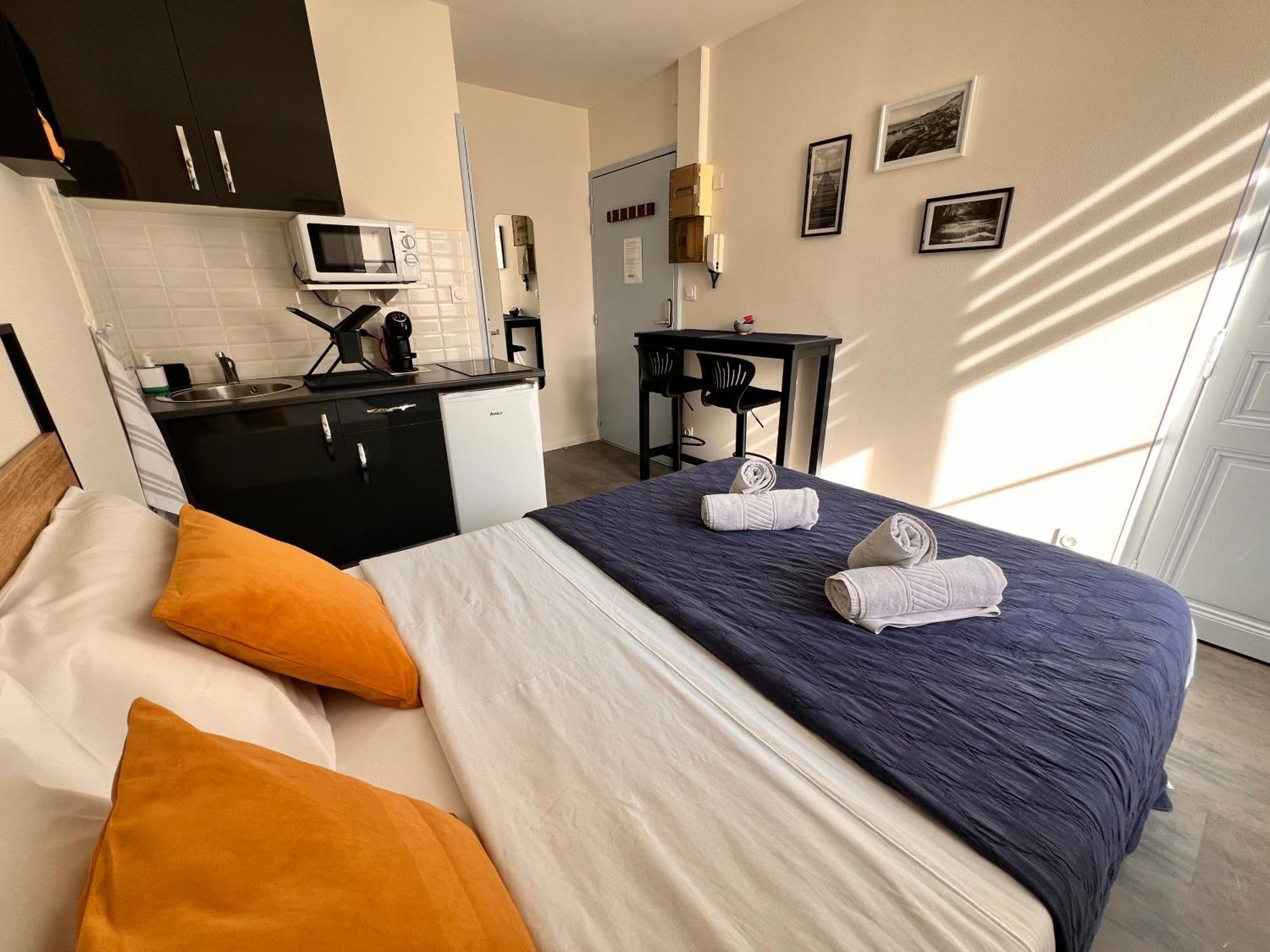 Lysbed - Desjardins Angers Exterior foto